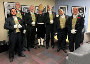 Waiters bacsktage in La Traviata (SF Opera)