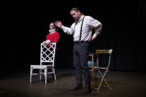 Act 1 scene 1 of "Mon Crime" (La D-Boussole)